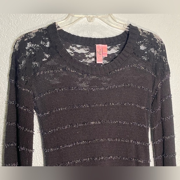 DOLLED UP by Fang Cute & Sexy Black Sweater w/Lace & Metallic Details Size S - Picture 10 of 10